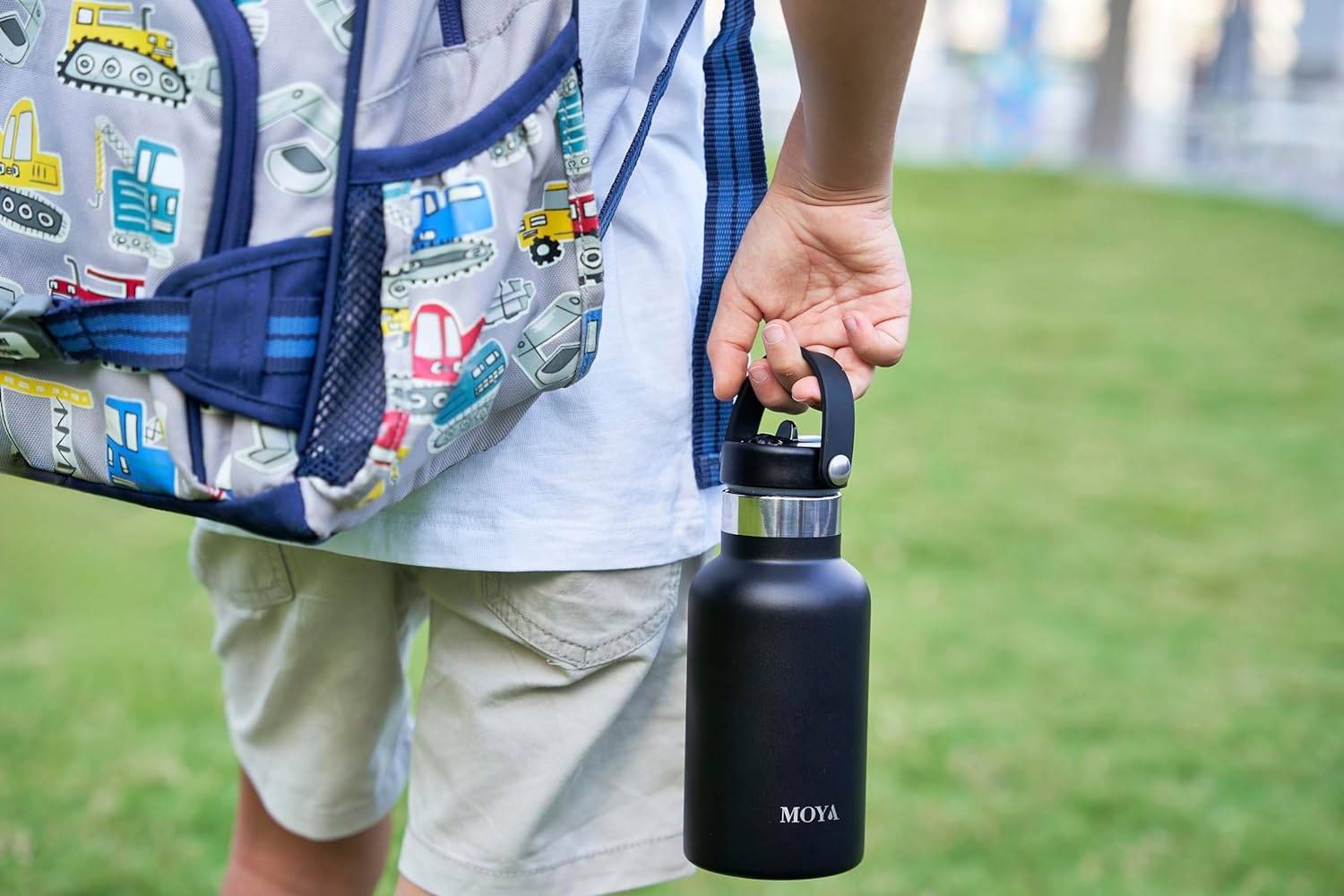 Kids water bottles in the UAE - safe, durable & fun