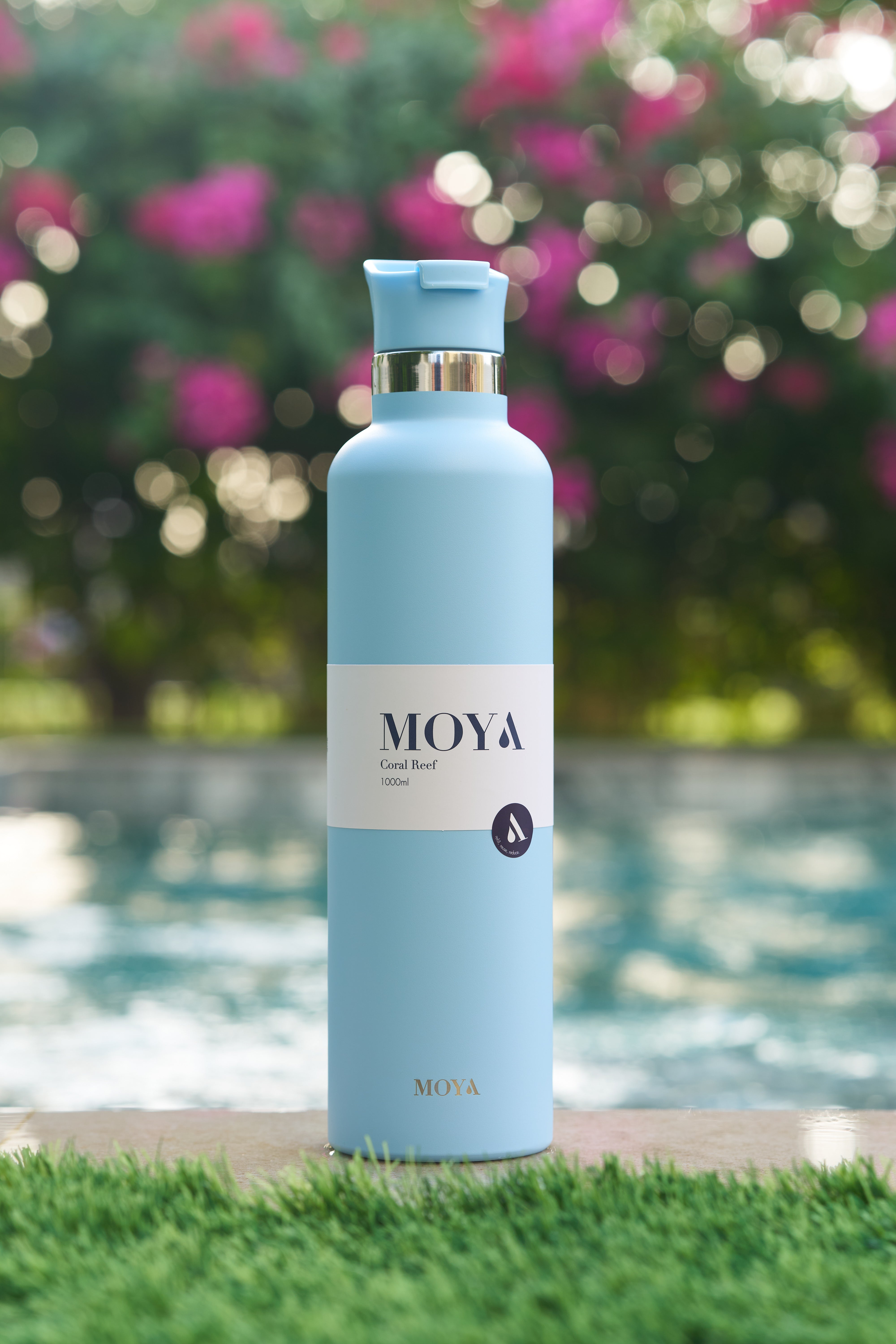 Black Sea 700ml Water Bottle — Spout Lid