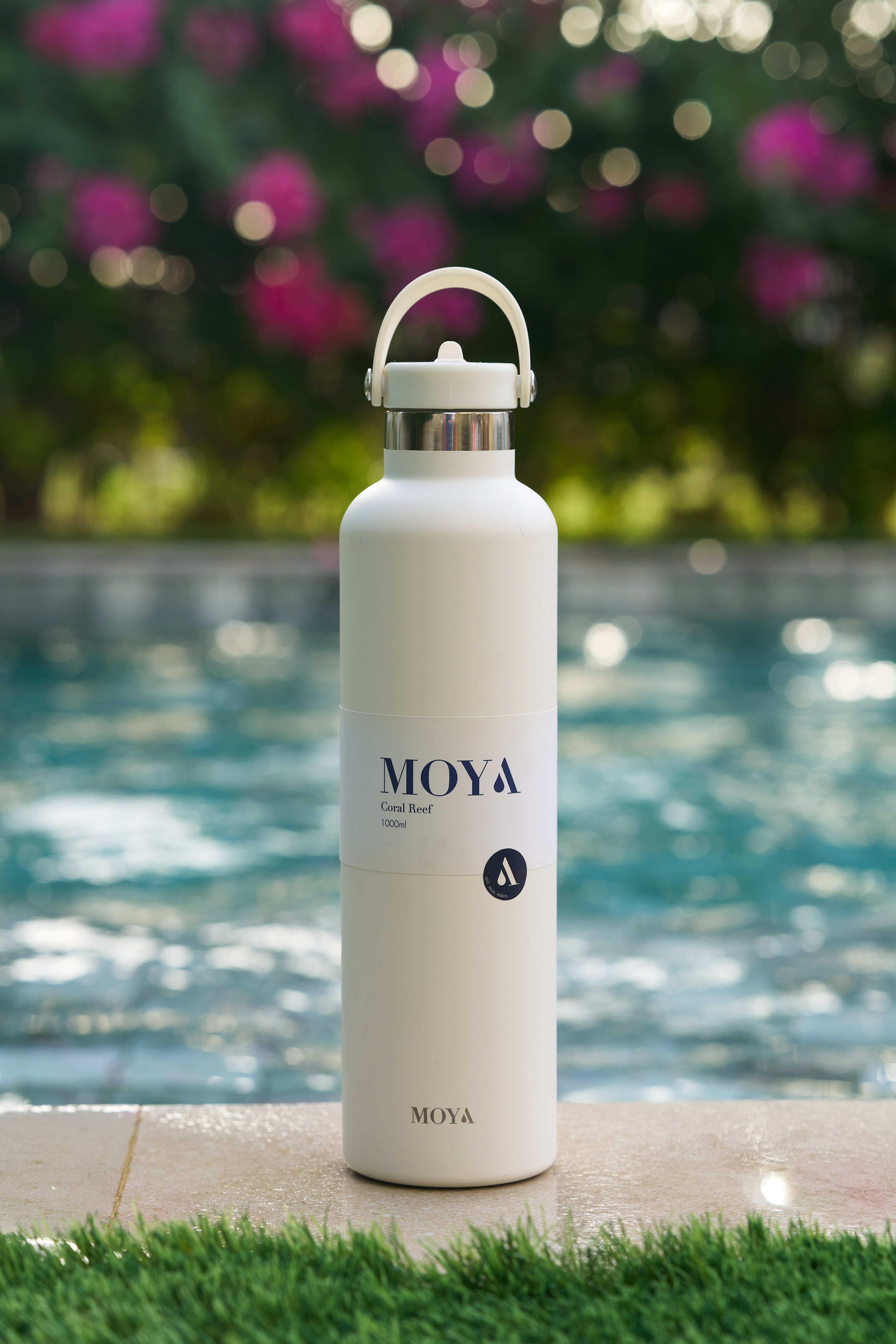 Black Sea 700ml Water Bottle — Spout Lid